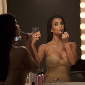 O Segredo das Selfies da Kim Kardashian