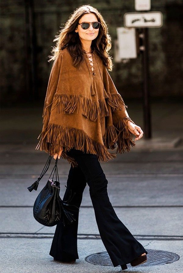 poncho-franjas-jeans-flare