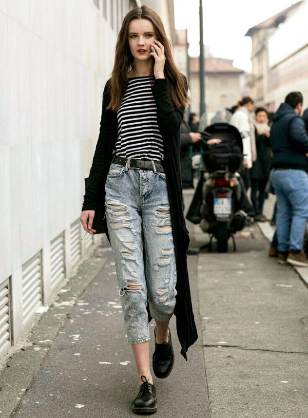 street-style-inverno-duos-destroyed-jeans-blusa-listrada
