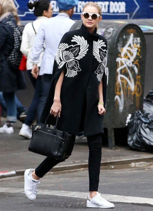 Gigi-Hadid-White-Sneaker-Adidas-Sunglasses-Street-Style