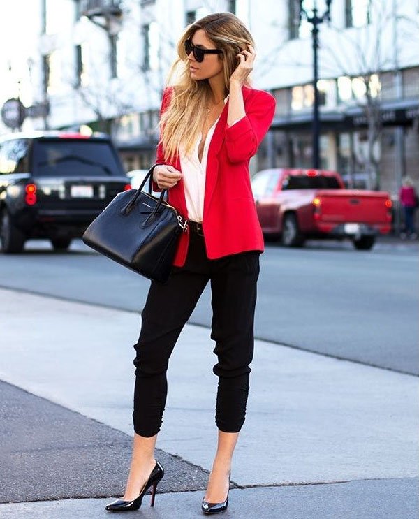Red-Blazer-Street-Style-Office-Chic-Look