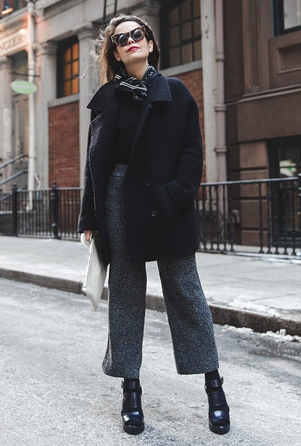 culottes-street-style-boots-coat-grey-sunglasses