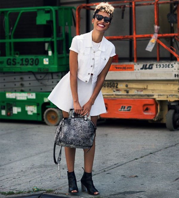 elaine-welteroth-look-todo-branco-street-style-cropped-top