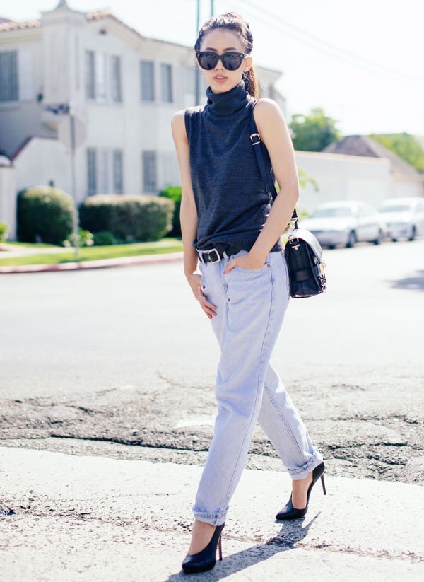 sleeveless-tricot-black-denim-scarpin-street-style