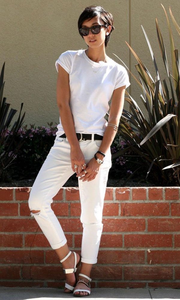 all-white-jeans-t-shirt