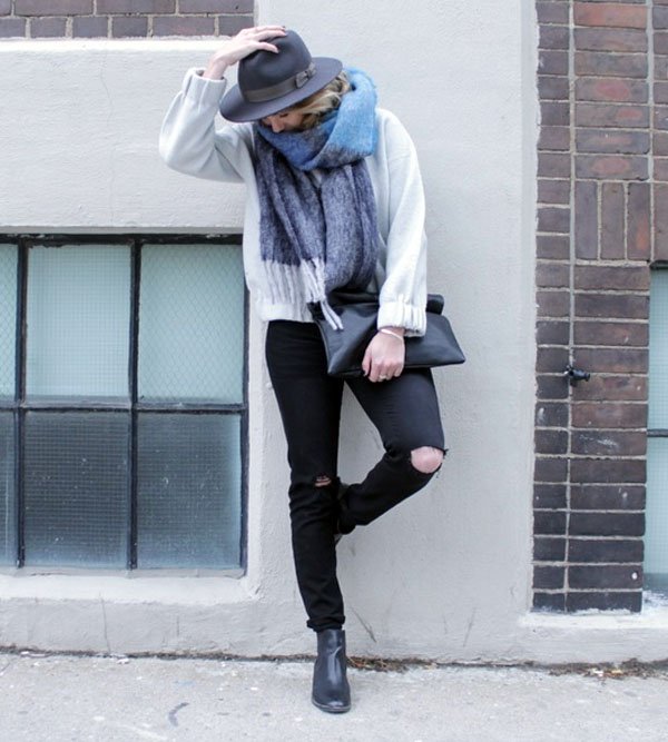 scarf-street-style-black-pant
