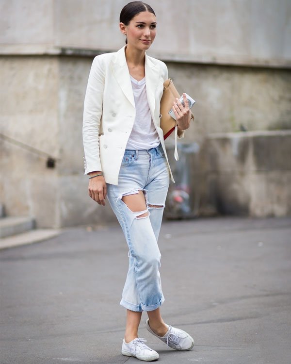diletta-bonaiuti-look-jeans-destroyed-street-style