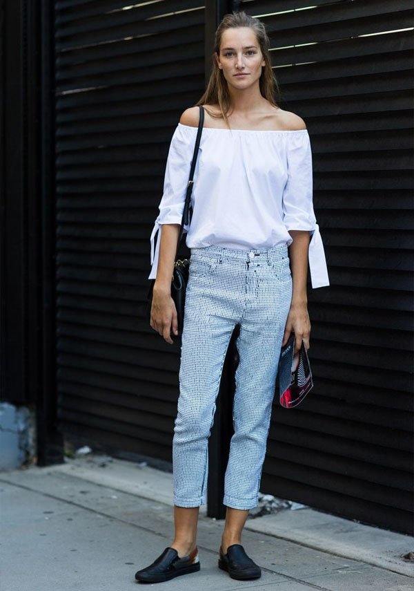 street-style-nyfw-blouse-white-pants