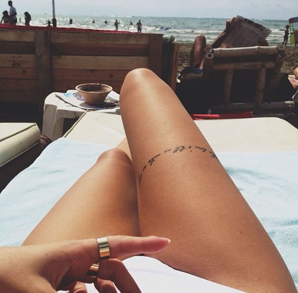 beach-look-tattoo-ring-style