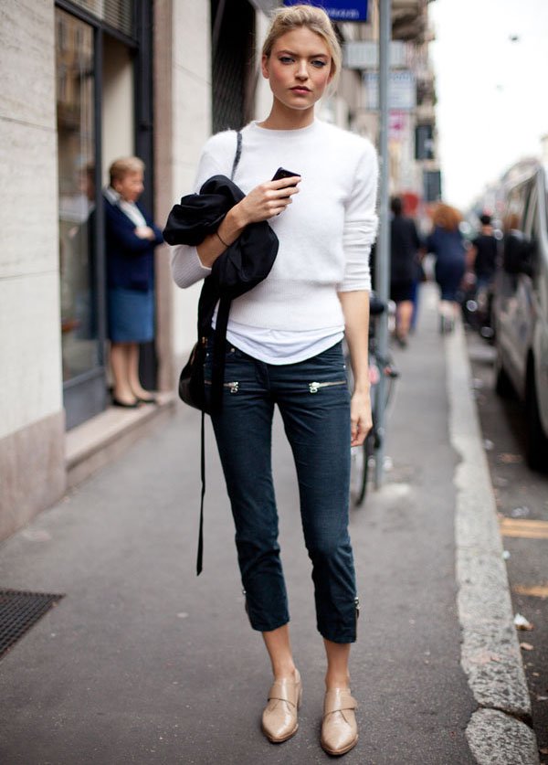martha-hunt-look-street-style-calca-jeans-blusa