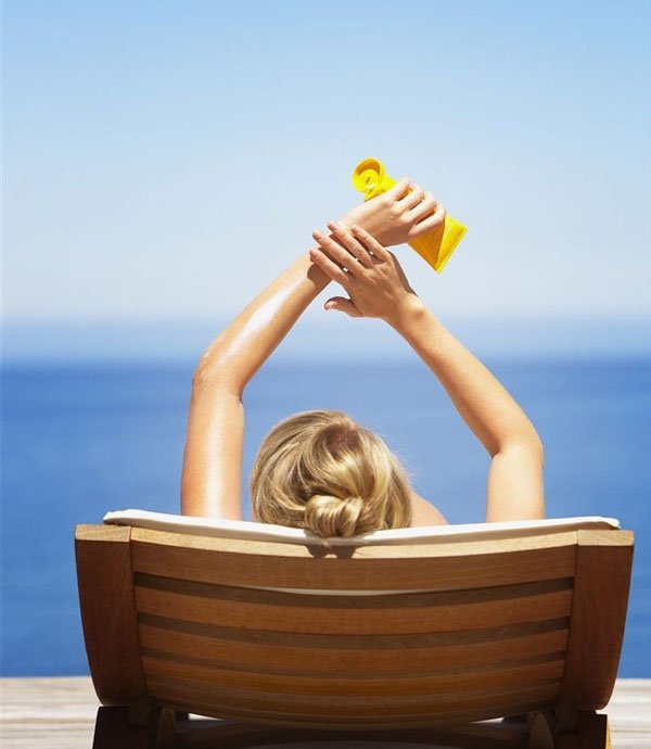 summer-beach-style-sunscreen