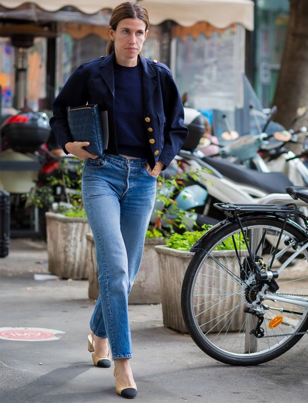 look street style jeans casaco sapato chanel