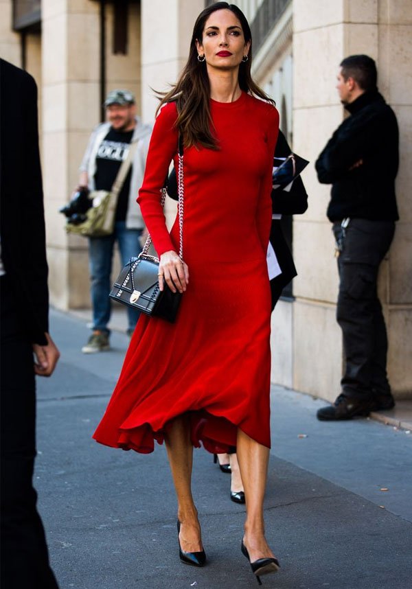 look street style vestido vermelho batom vermelho