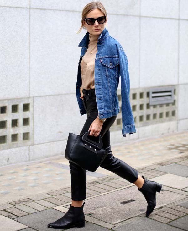 lucy williams look street style bota preta jaqueta jeans