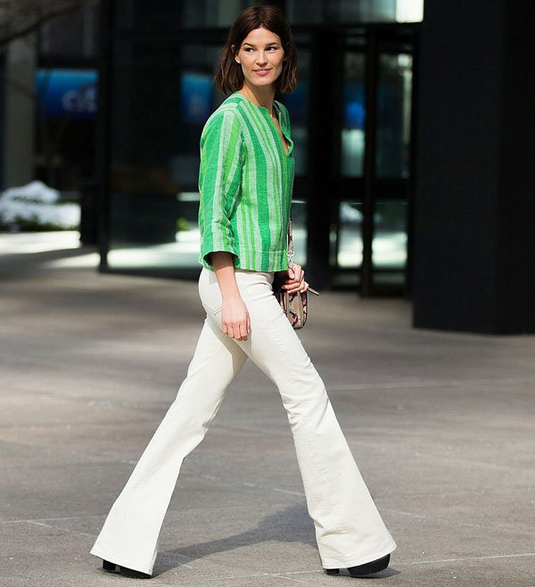 street-style-white-flare-green-blouse