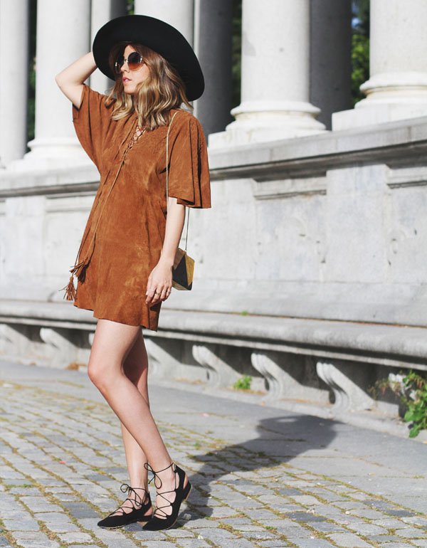 suede-dress-street-style-lace-up-shoes-hat-clutch
