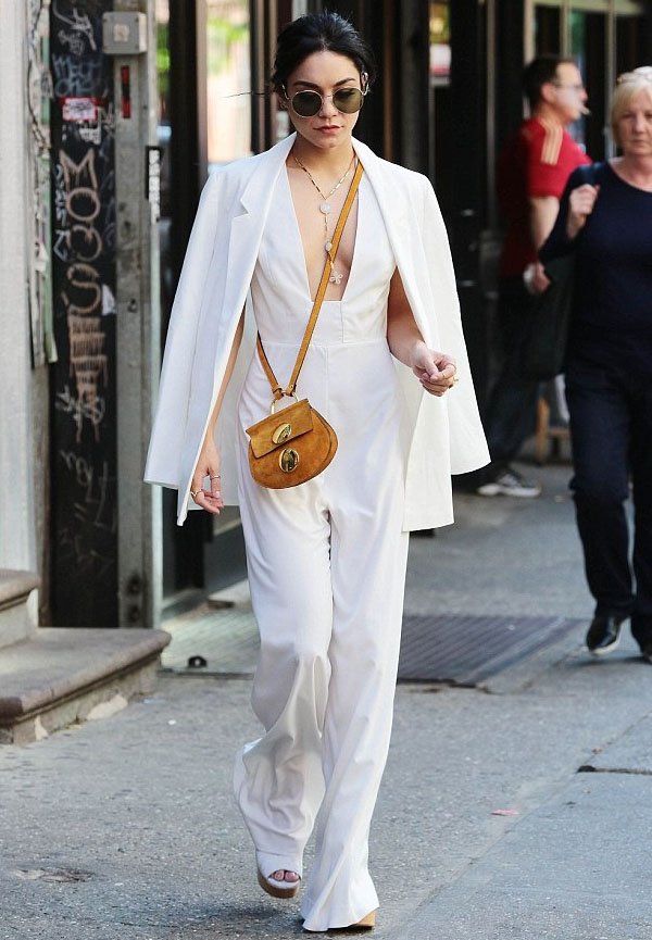 Vanessa Hudgens Street Style Macacão Off White