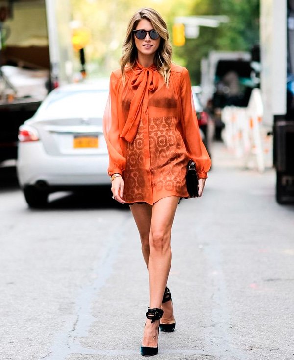 blogger orange street style