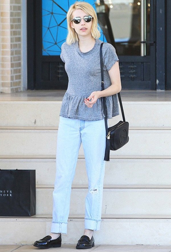 Emma Roberts Street Style Calça Jeans Crossover Bag