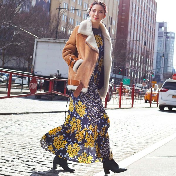 nyfw street style vestido jaqueta e bota