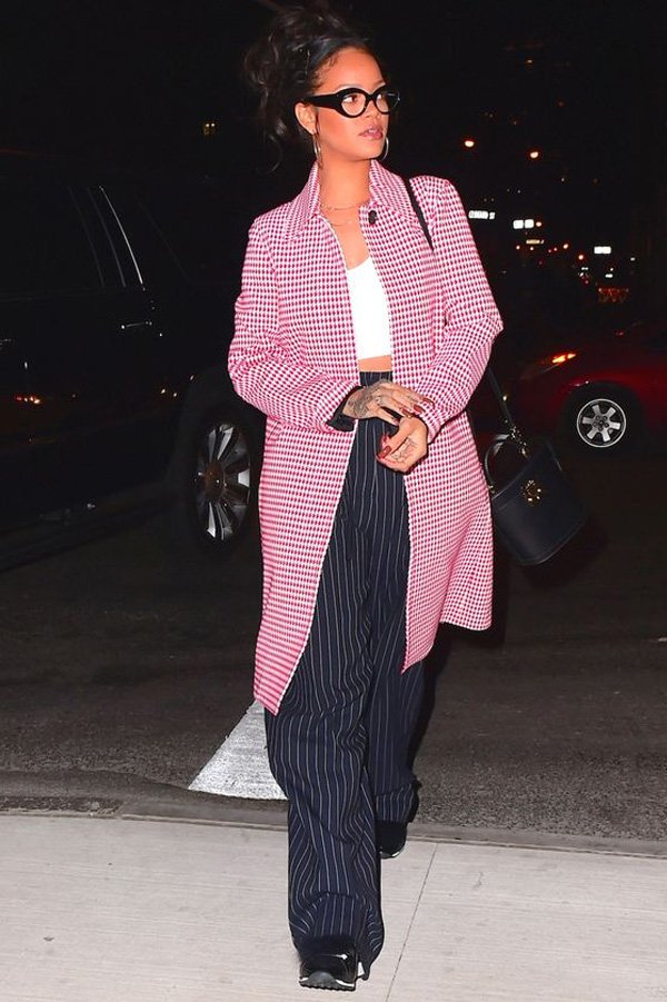 Rihanna Street Style Calça Pantalona