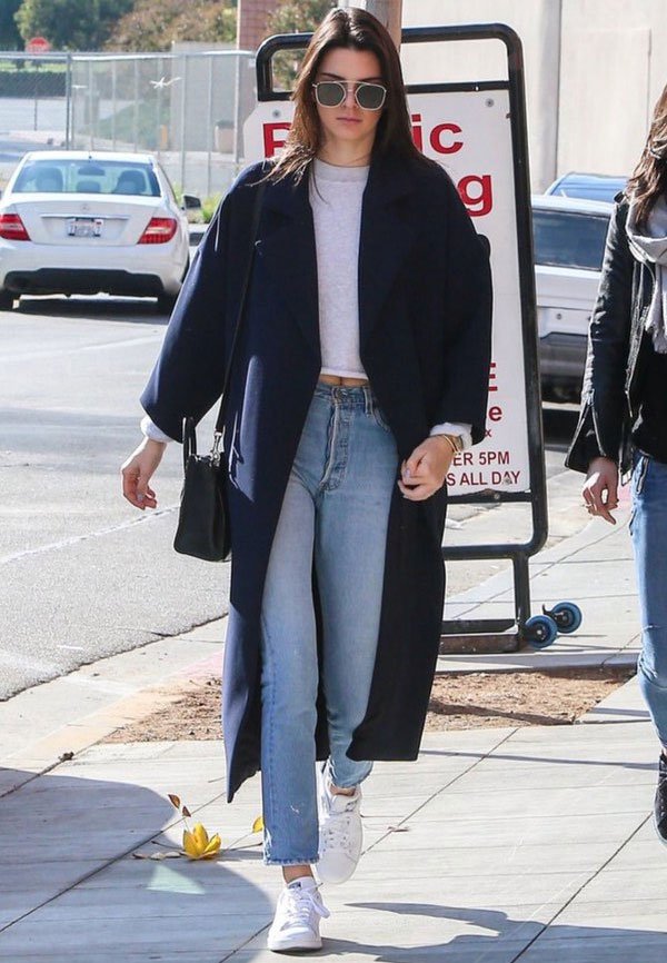 Kendall Jenner t-shirt denim pants street style