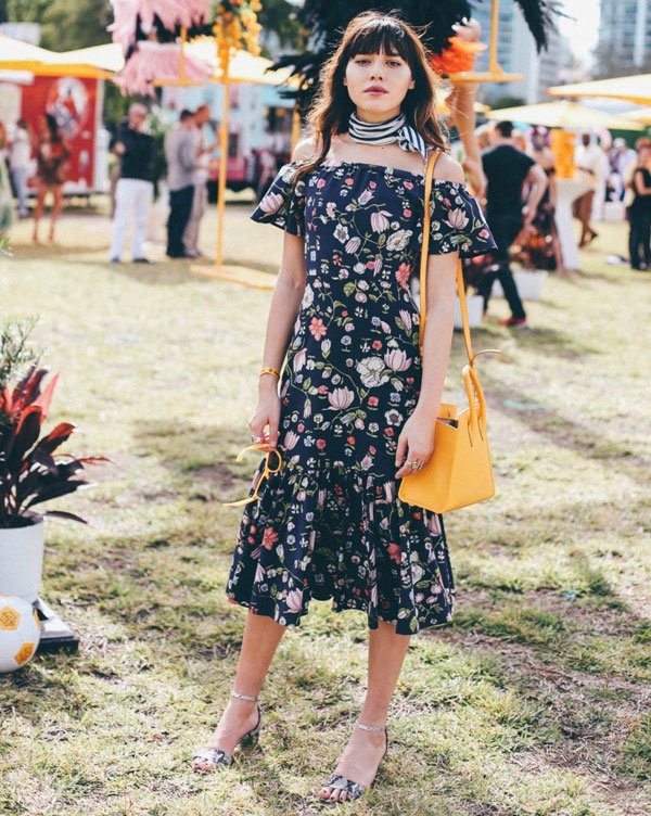 Natalie Soarez floral dress street style