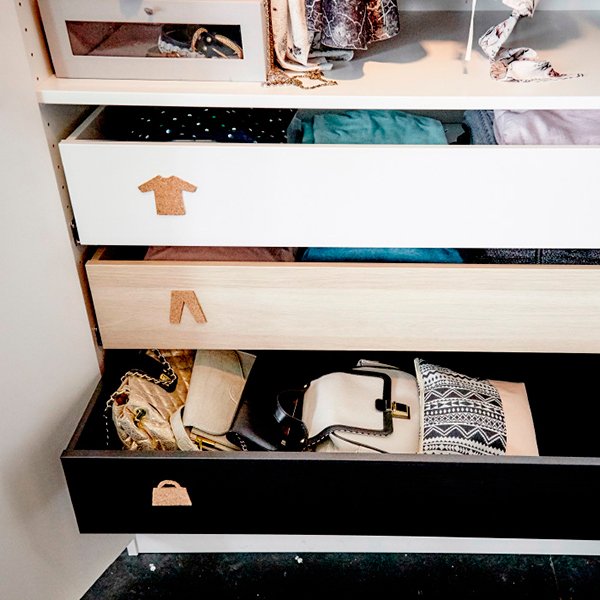 Ideias de como organizar as gavetas do armário para ter ideias na hora de se vestir