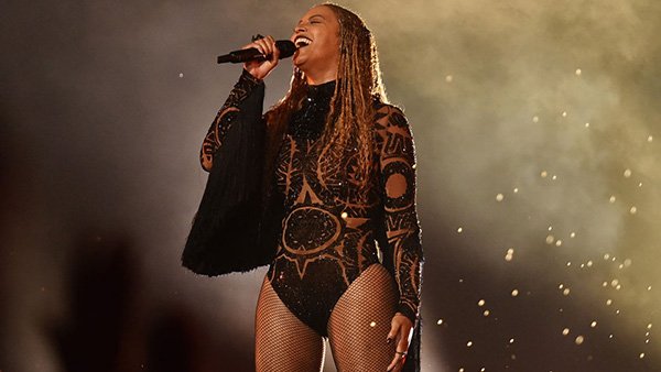 Beyoncé se apresenta no BET Awards