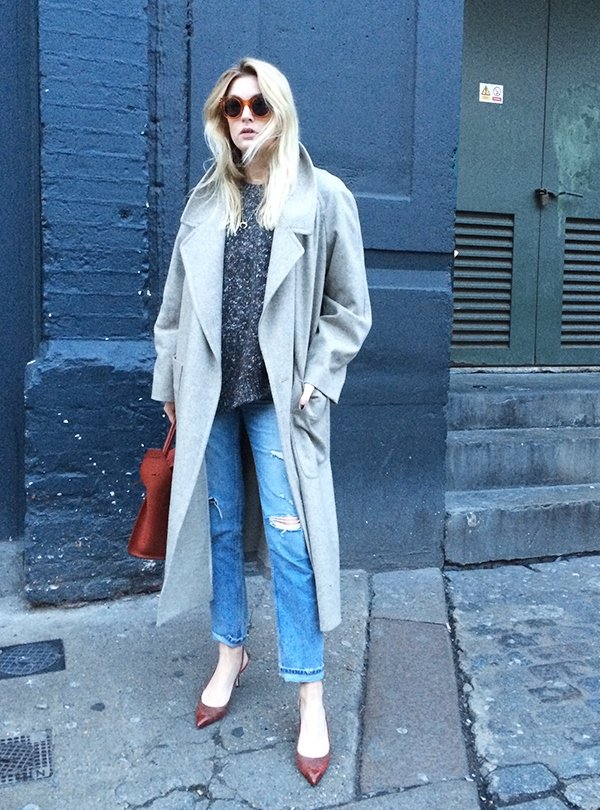 blogueira camille charriere usa casaco cinza look de inverno