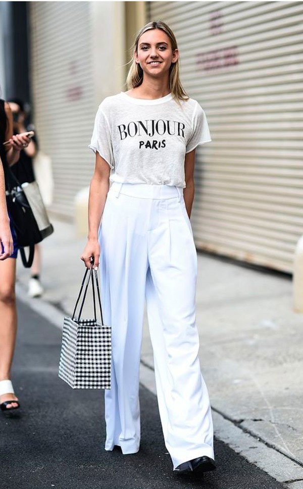 Street style look com camiseta branca e culotte.