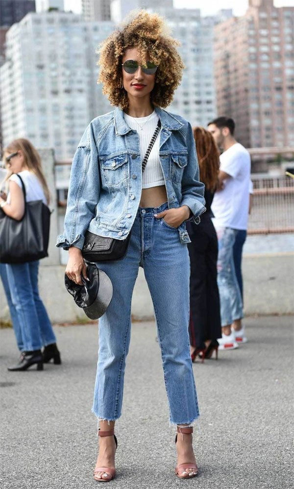 Street style look double jeans.