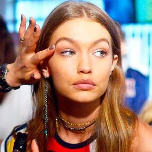 A base baratex que a Gigi Hadid não vive sem