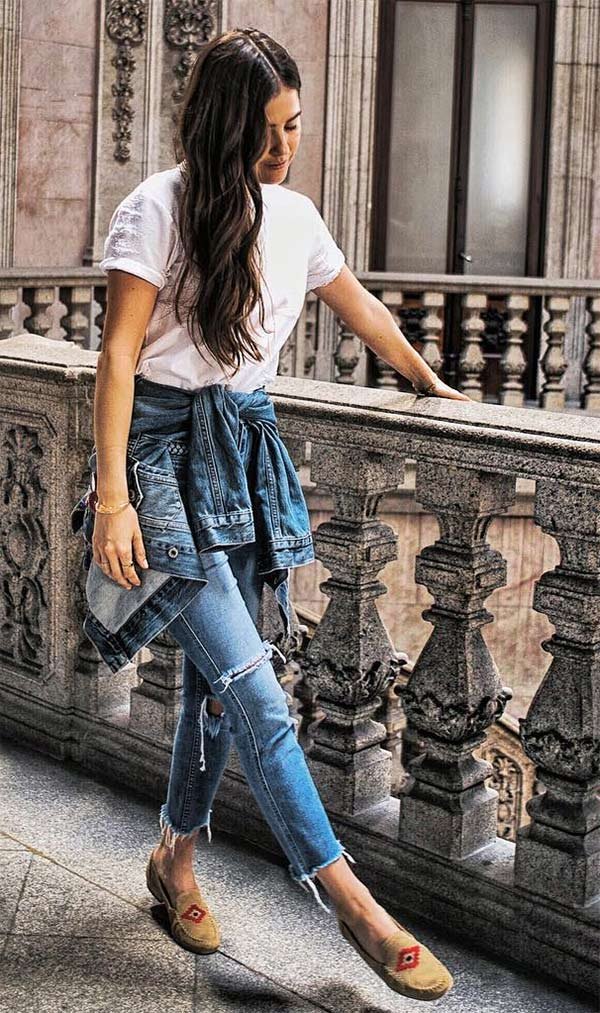Street style look com jeans.