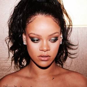 O Iluminador Queridinho Da Rihanna