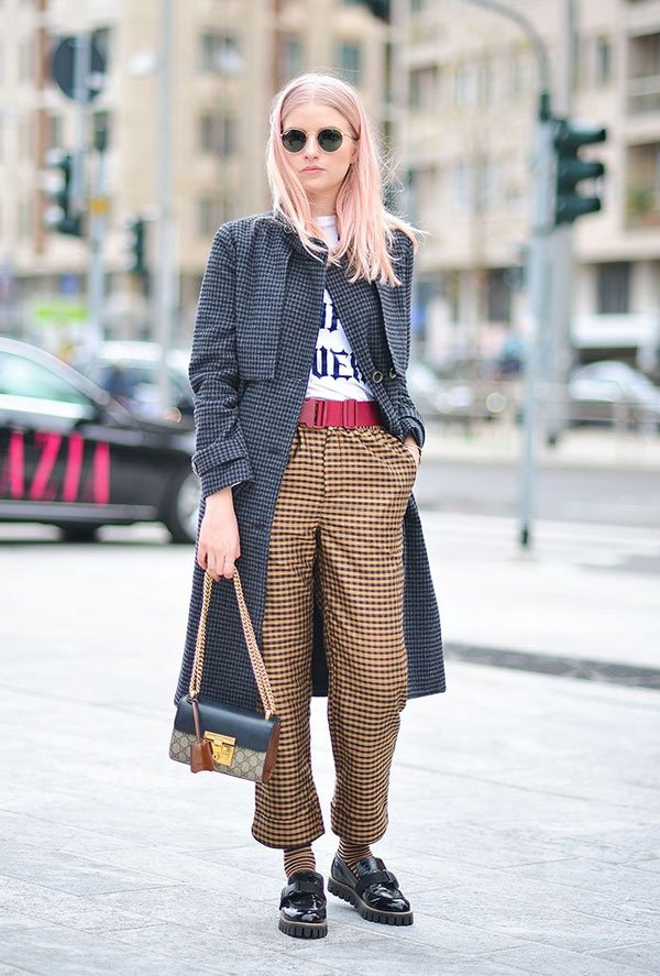 Look xadrez feminino: saiba como usar a tendência