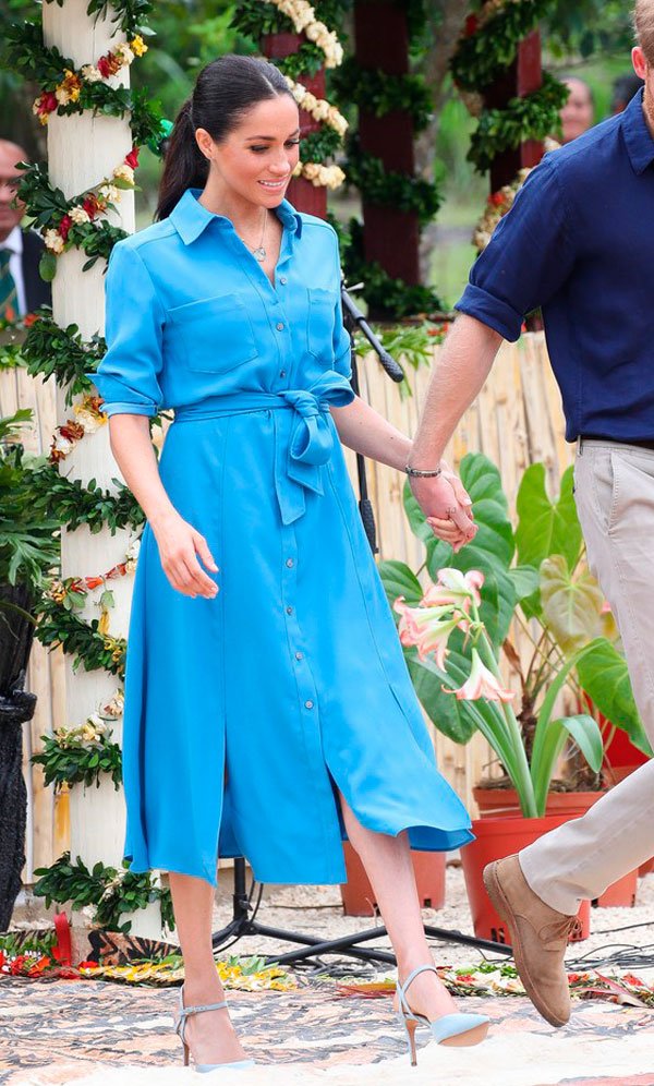 Meghan Markle - vestido-azul - midi - verão - Commonwealth Canopy