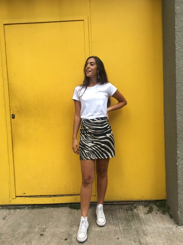 Suzanna Piacente - t-shirt-saia-tênis - tênis - verão - street style 2019