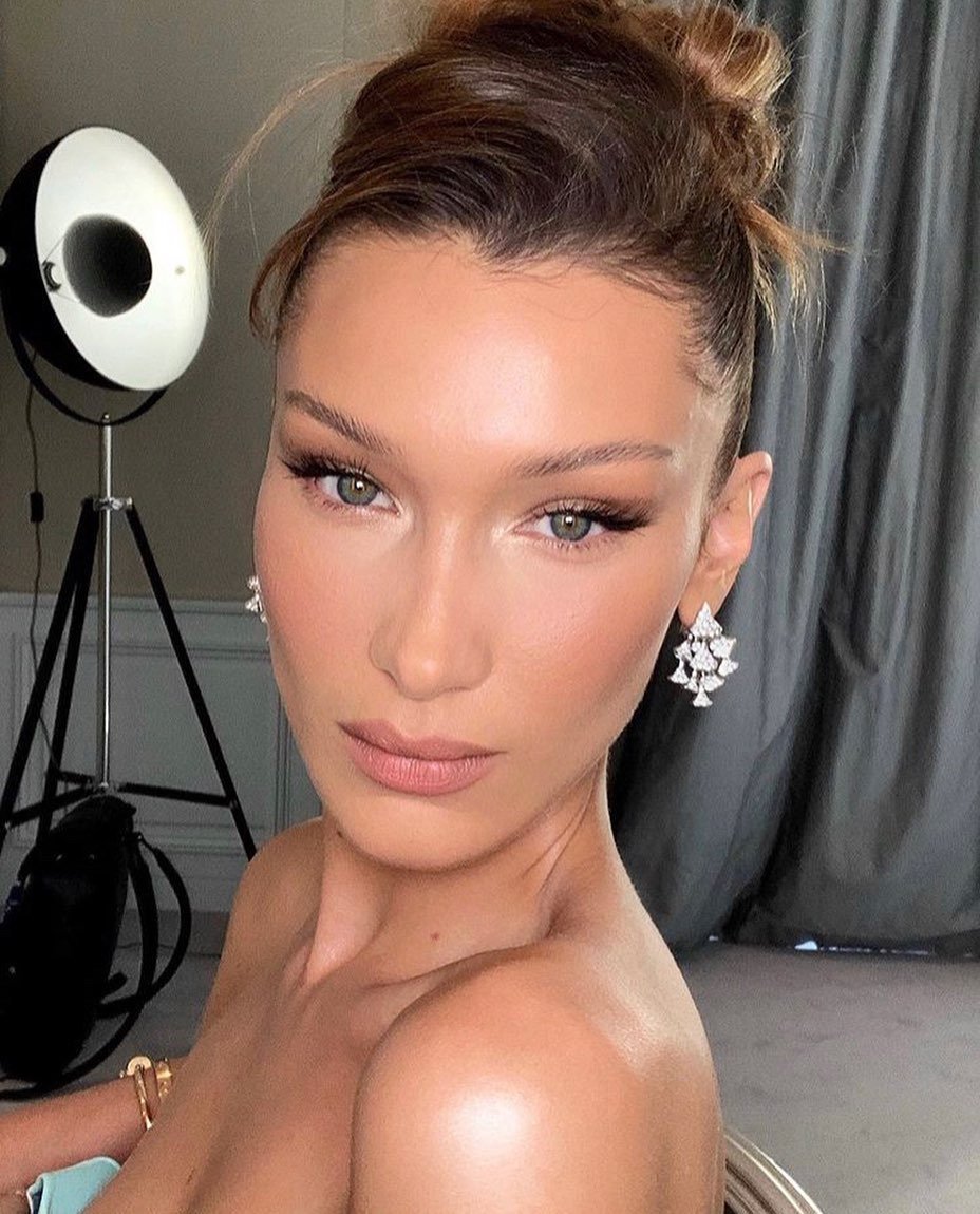 Bella Hadid - Roupão - Skincare - Inverno - Street Style