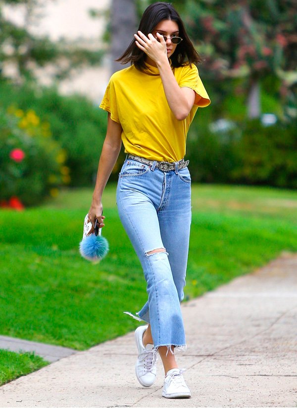 Kendall Jenner - calça-flare - jeans - verão - street-style
