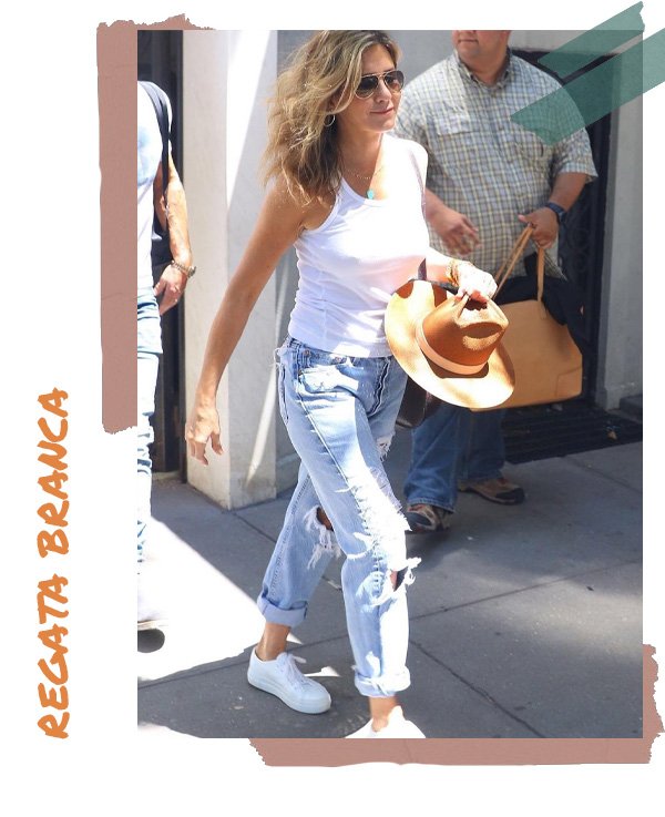 Jennifer Aniston -      - regata branca - verão - street style