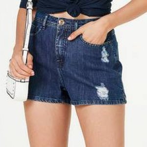 Shorts Jeans Feminino Com Detalhes Destroyed