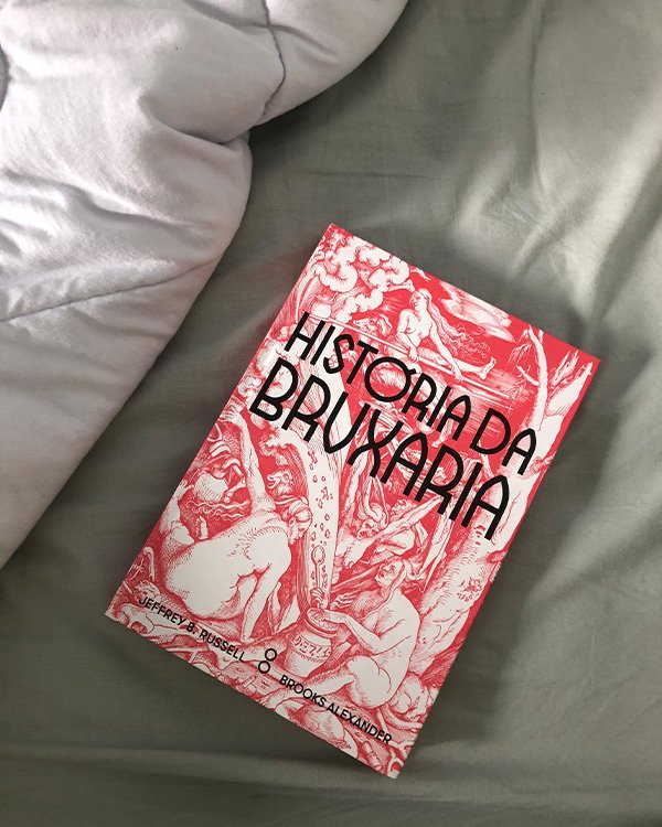 livro - livro - livro - livro - cama - https://stealthelook.com.br