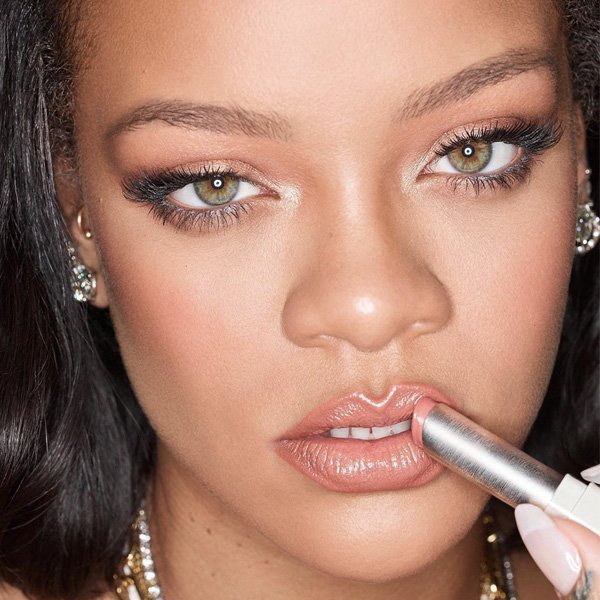 Como usar lingerie segundo o desfile da Savage X Fenty, marca da Rihanna »  STEAL THE LOOK