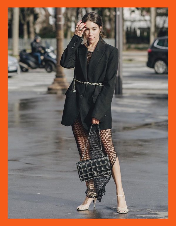 Lauren Caruso - truque de styling com cintos - blazer e jaqueta - inverno - street style - https://stealthelook.com.br