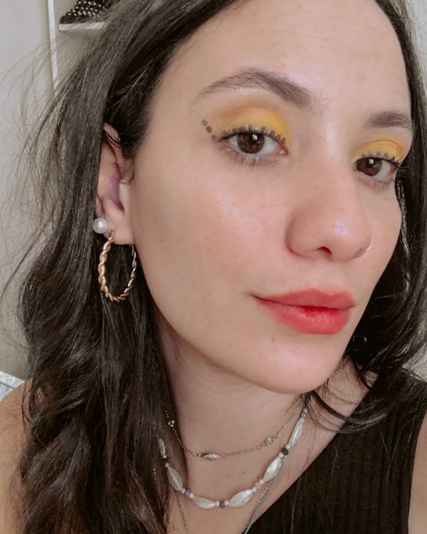 Jéssica Menasce - maquiagem - makes-coloridas - verão - em-casa - https://stealthelook.com.br
