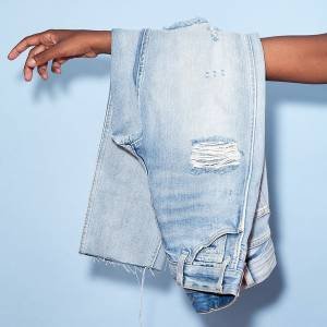 Como escolher a tendência de jeans certa para você de acordo com o seu estilo
