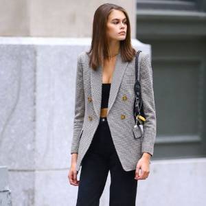 6 formas de usar blazer com muito estilo, segundo a Kaia Gerber