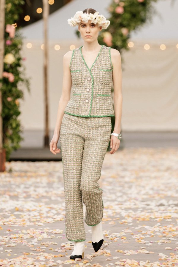 Chanel - tendências da semana de alta-costura - semana de moda 2021 - verão - street style - https://stealthelook.com.br