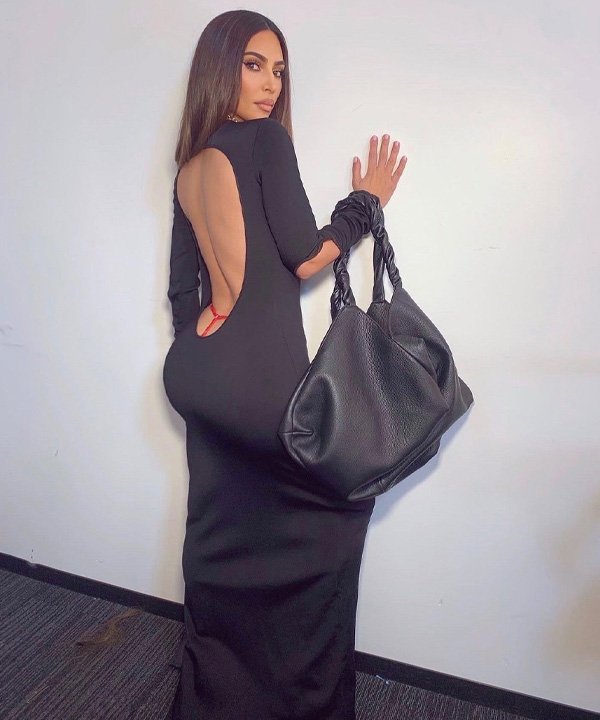 Kim Kardashian - tendência sexy - sexy - verão - street style - https://stealthelook.com.br